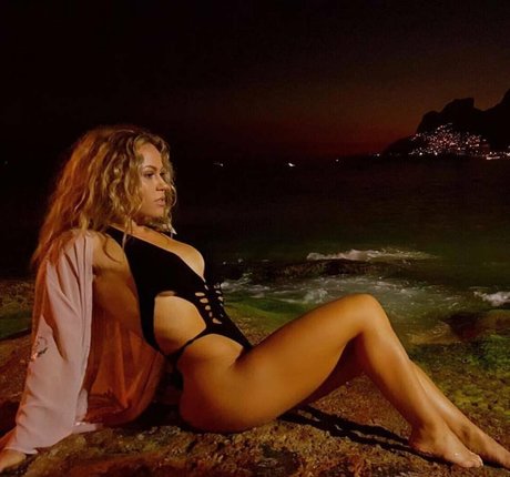 ナチュラルティーンズオンリーファンズ アートヌード アーカイブ