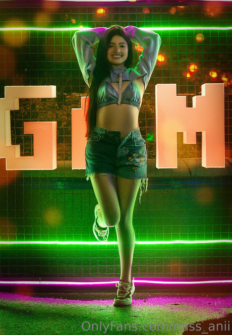 miss anii セックスポルノスター 写真