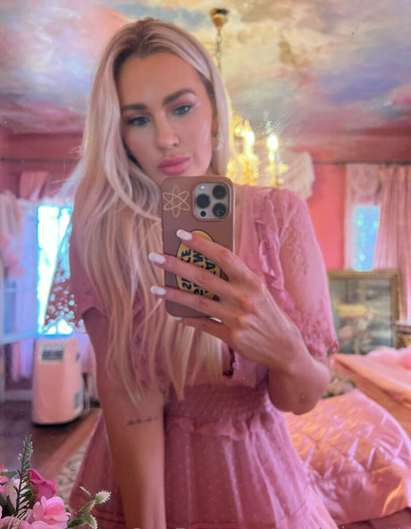 veryhotvocab 高品質モデル 画像