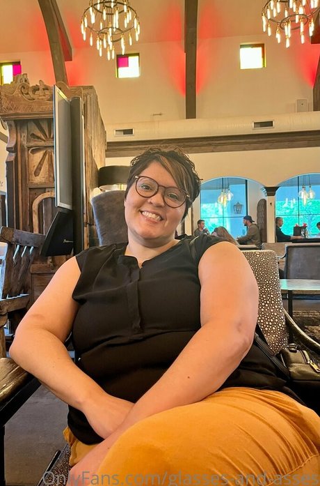 コスプレ ヘンタイ オンリーファンズ ヌード 画像