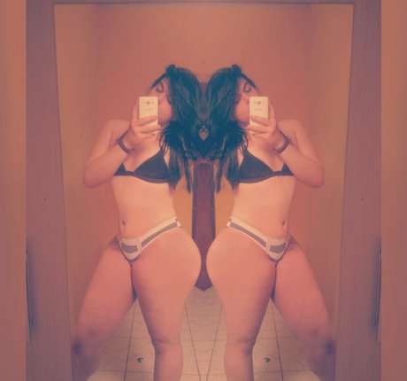 Raffaelah Poison HDスター 写真