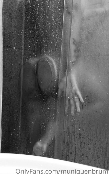 アジア人ニューハーフオンリーファンズ アートヌード ギャラリー