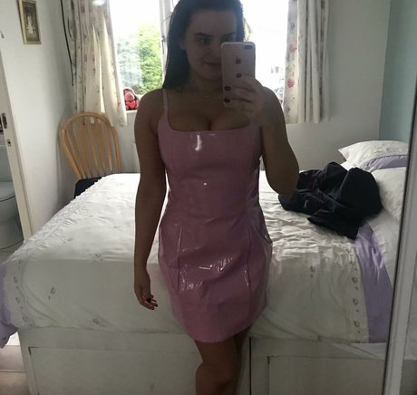 巨乳アマチュアオンリーファンズ エロ 写真