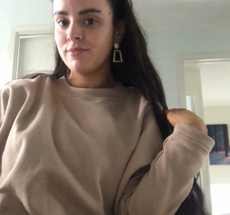 アラブの太ったオンリーファンズ ホットセクシー 写真