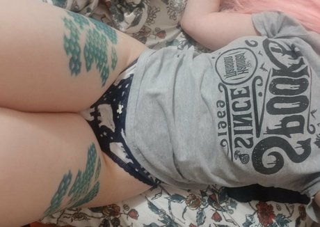 巨乳ランジェリーオンリーファンズ ホットセックス 写真