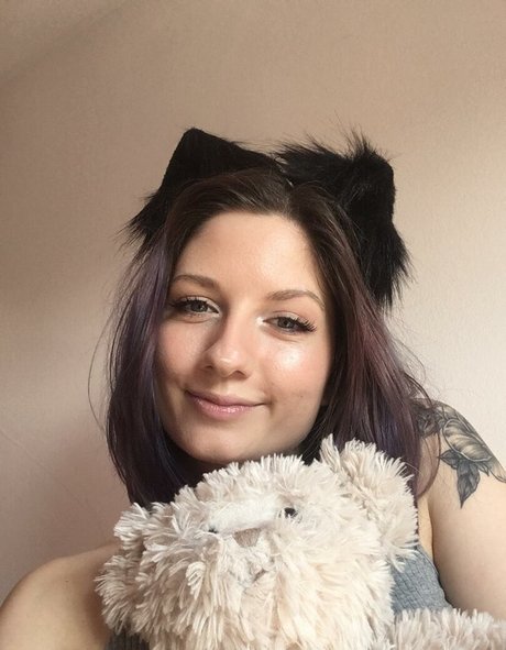 Lunafern ホットなポルノスター 画像