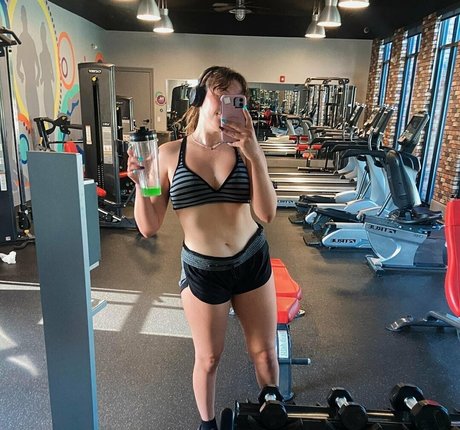 henniesky セックスモデル 写真