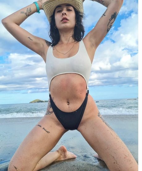 Karen Cabrera アートモデル 写真