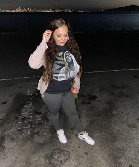 Gia Blaze 高品質モデル 画像