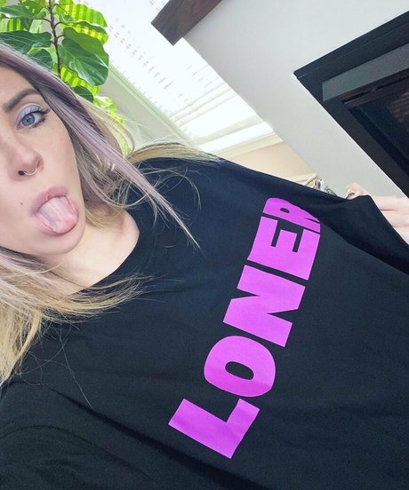 Alison Wonderland セックスモデル 画像