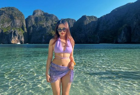 Naga Girls ポルノスター ギャラリー