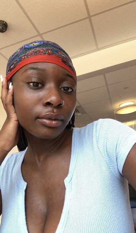 Noelle KaylahRich 素敵なポルノスター ギャラリー