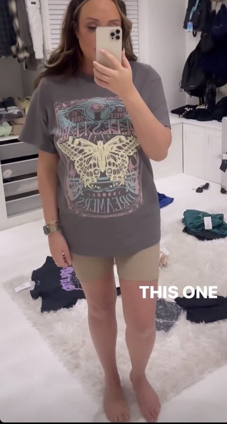 Charlotte Crosby 完璧なスター アーカイブ