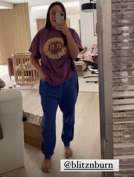 Charlotte Crosby HD女優 写真