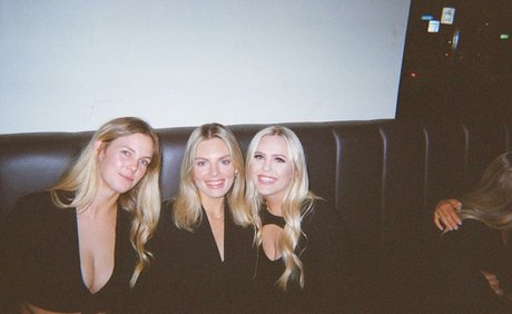 ellaredmond ホットなポルノスター 画像