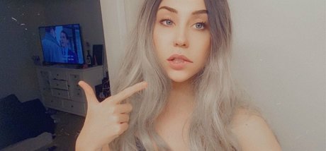 dollyhazed 最高の女優 ギャラリー