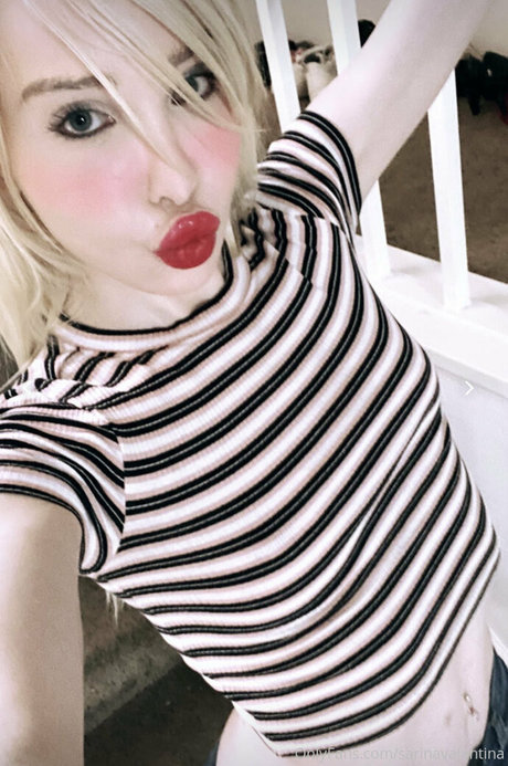 sarinavalentina かわいいモデル 写真