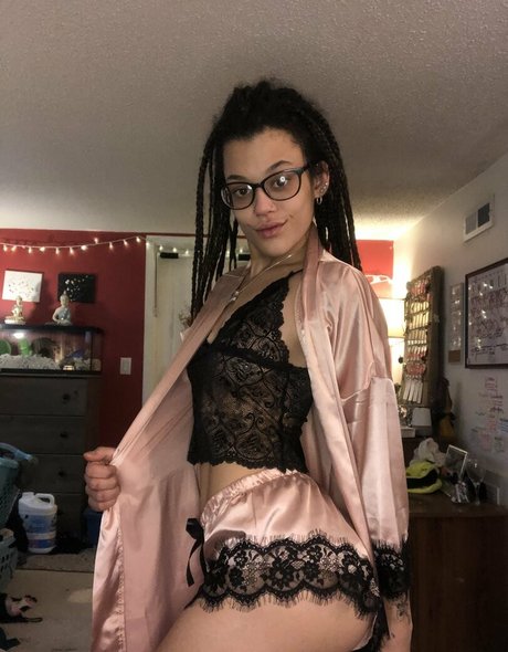 lauryn roes ポルノスター ヌード 写真