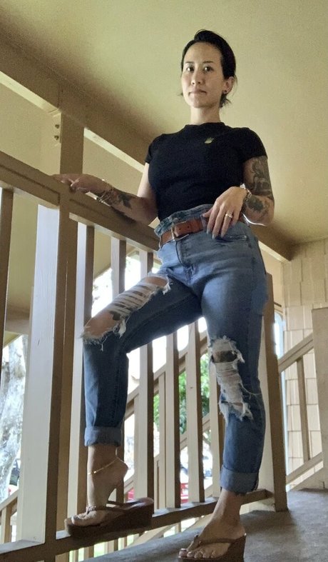 kim kisses foot goddess ポルノスター ベスト 写真