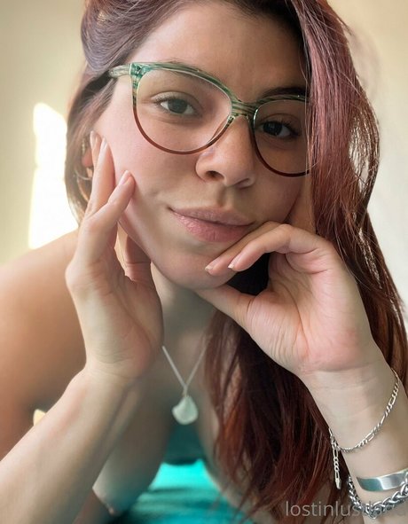 lostinlustland ポルノスター 画像