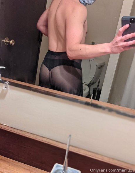 mer1337 ポルノ女優 画像