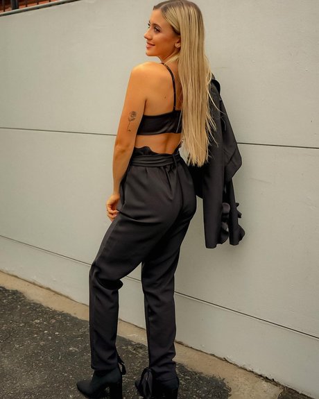 黒檀ペッギングオンリーファンズ エロ 写真