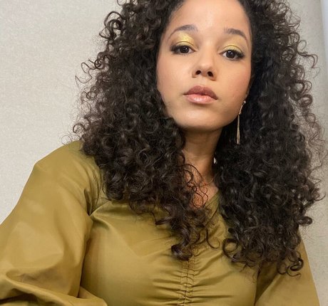 Alisha Wainwright 写真集