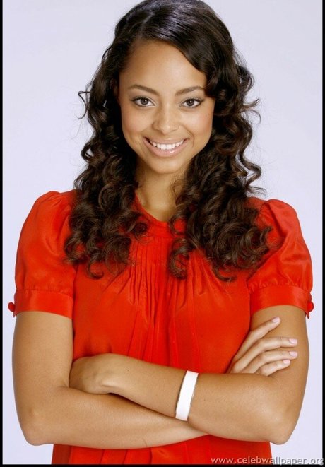 Amber Stevens West 裸のモデル 画像