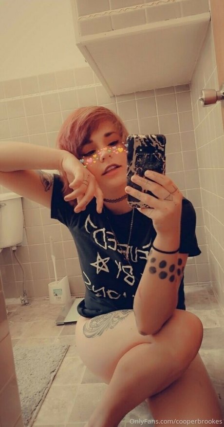 Cooper Brookes 裸の女優 画像