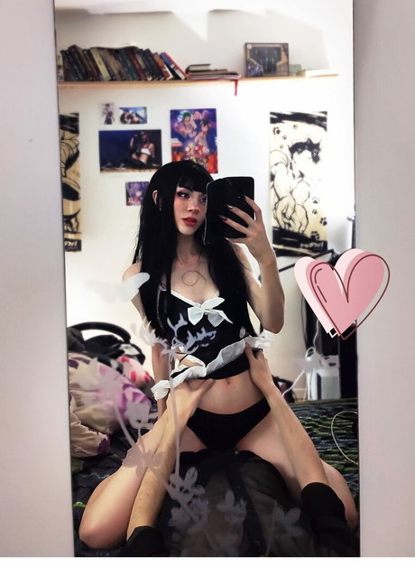 Michal Cosplay かわいいポルノスター 画像