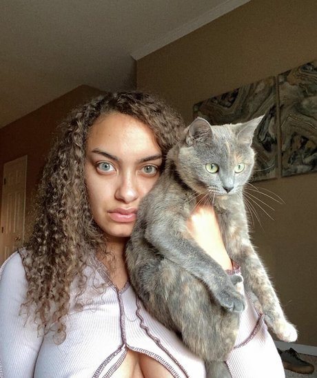 フェラチオ ティーン オンリーファンズ 無料セクシー 画像