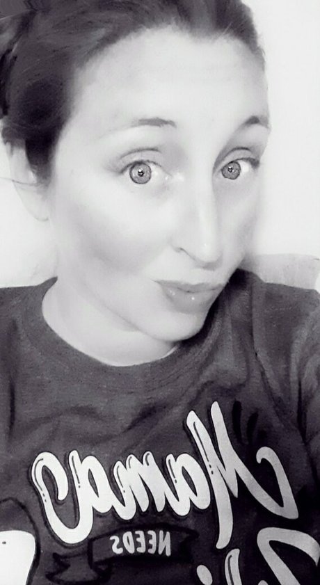 貞操帯オンリーファンズ アート裸 ギャラリー