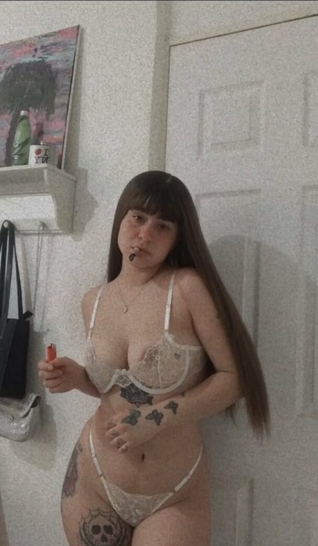 emilsse99 可愛い女優 写真