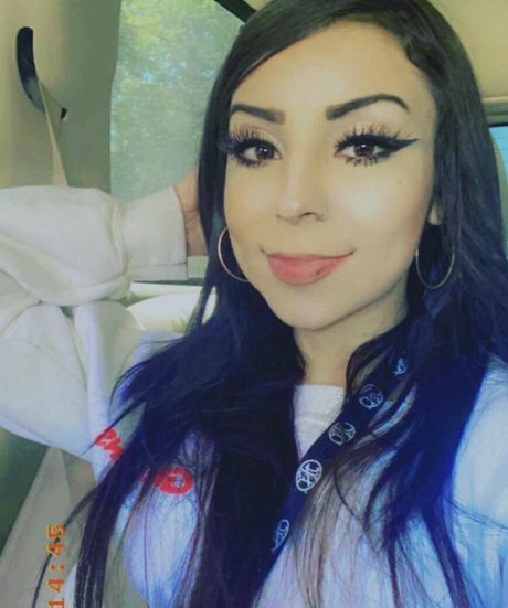 イギリスのおばあちゃんオンリーファンズ 美しいxxx 写真