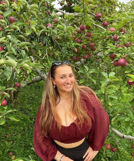 Angelina C HDスター 写真