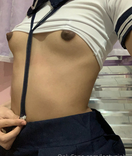 Lostyzinha ポルノモデル 写真