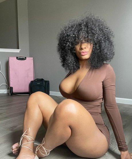 ashaughnfitness エロティック女優 ギャラリー