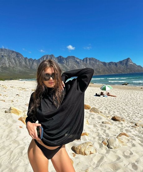 熟女の足オンリーファンズ ポルノ 画像