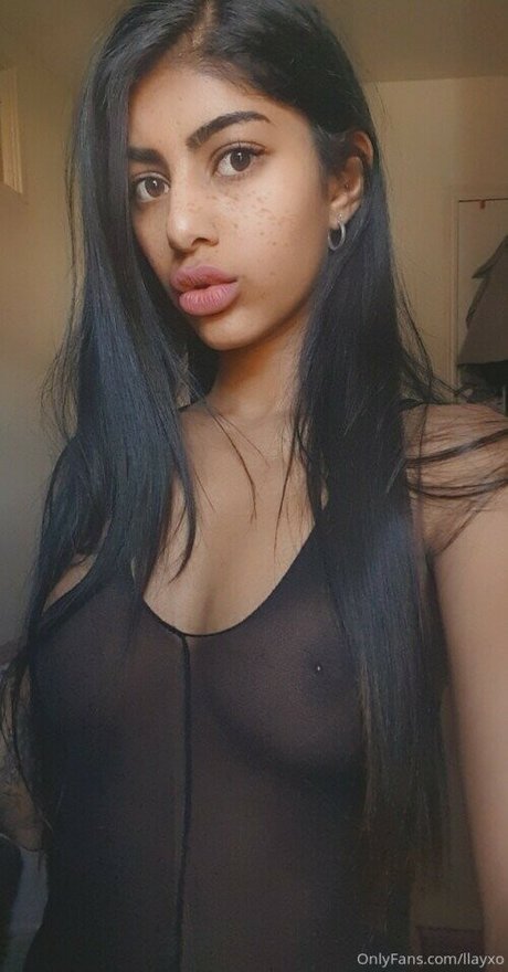 Llayxo かわいいモデル 写真