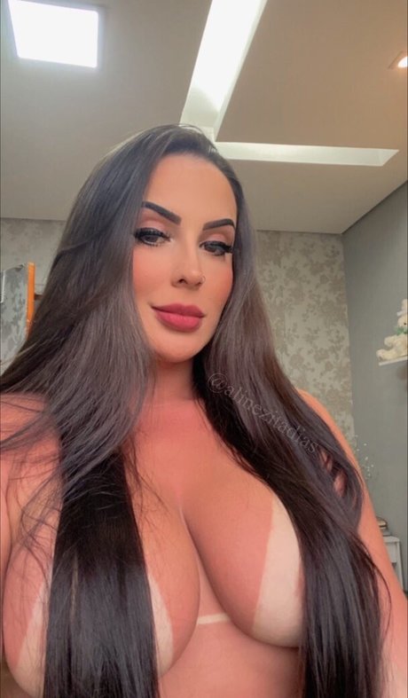 指マン 潮吹き オンリーファンズ アートポルノ 写真