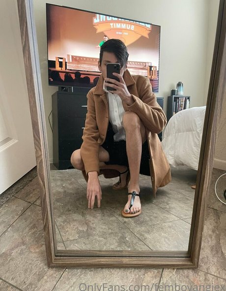 カウガール POV オンリーファンズ えろた 写真