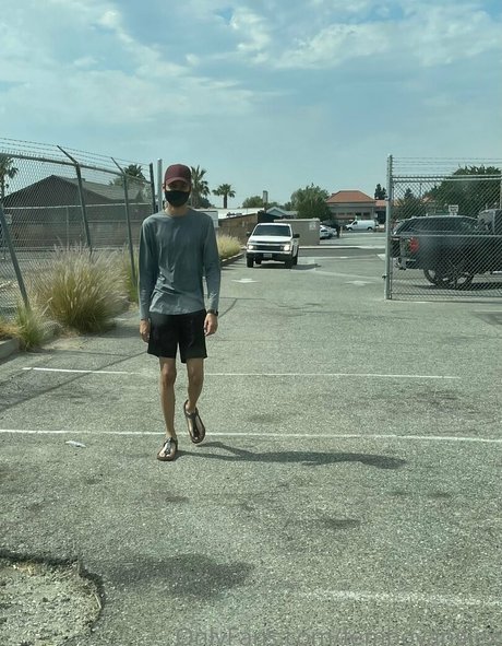 ジムのインフルエンサーオンリーファンズ ホットポルノ 写真