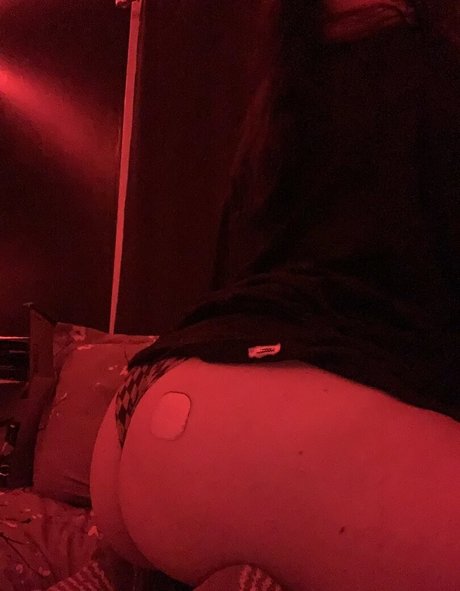 アナルライディング オンリーファンズ セクシー裸 画像