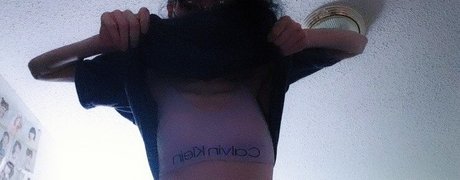 Monimusume ポルノスター エロティック アーカイブ