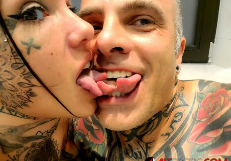 Lucy zzz セクシーなスター 画像