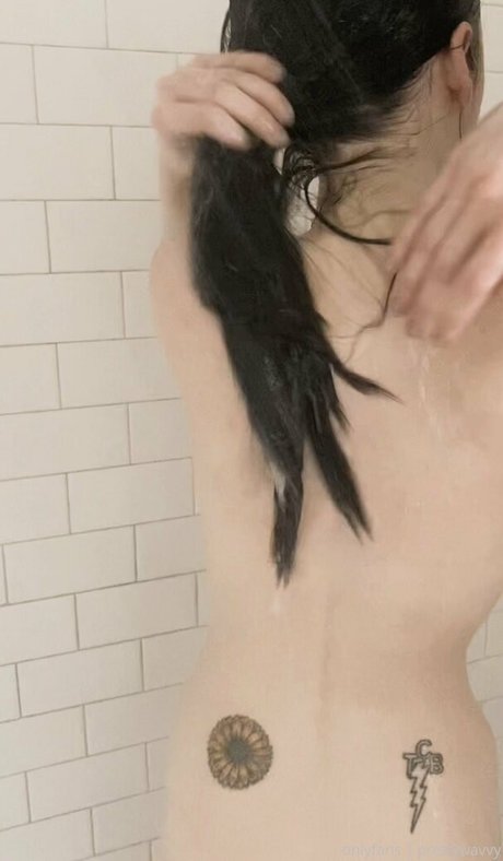 prettywavvy ポルノスター 写真