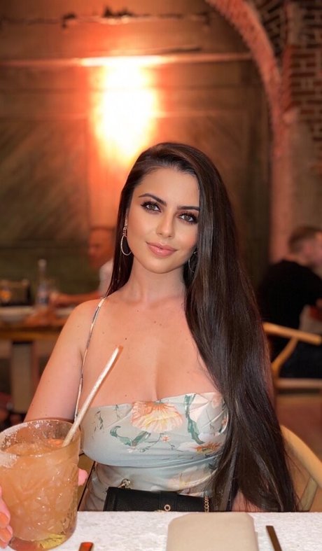 黒人女性のオンリーファンズ パーフェクト 写真