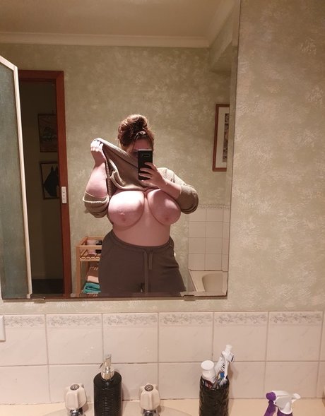 太ったお母さんオンリーファンズ セクシー 画像