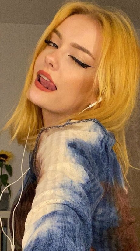 rebecccamua セクシーなスター 画像