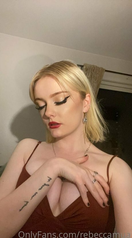 オンリーファンズを崇拝する セクシーヌード 写真